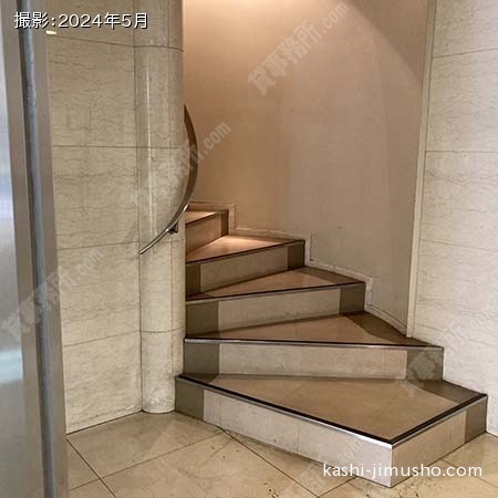 共用階段 共用階段