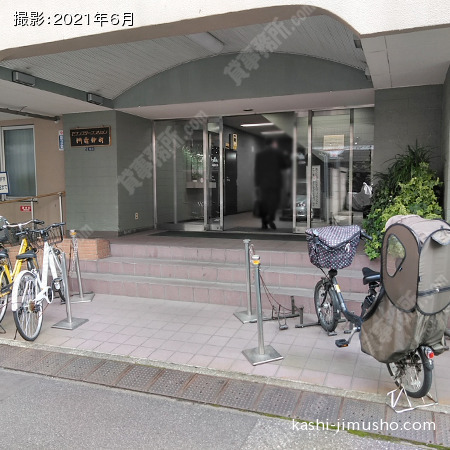 建物入口