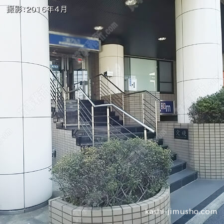 ビル入口