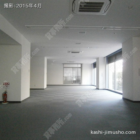 貸室内