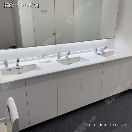 男性トイレ