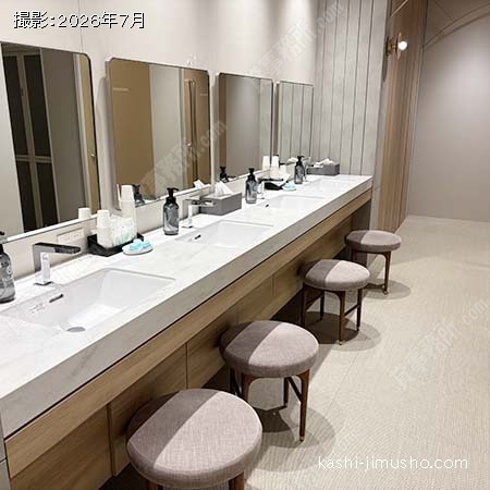 パウダールーム(地下1階) パウダールーム(地下1階)