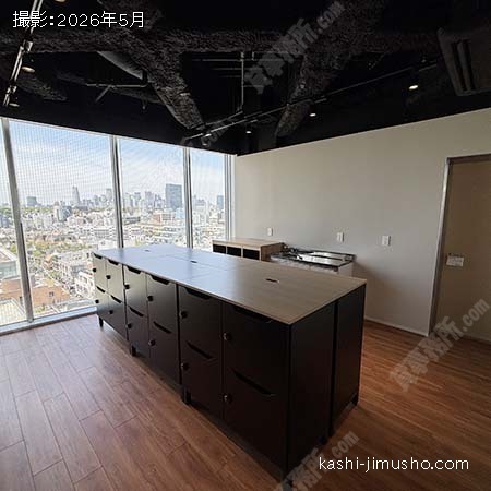 貸室内(8階)