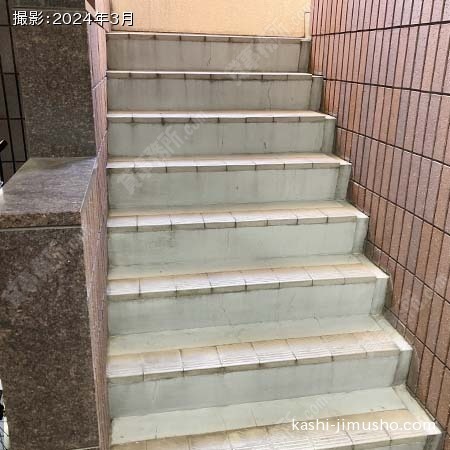 共用階段 共用階段