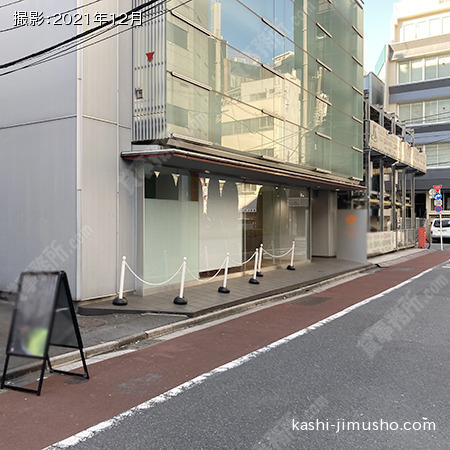 ビル前面