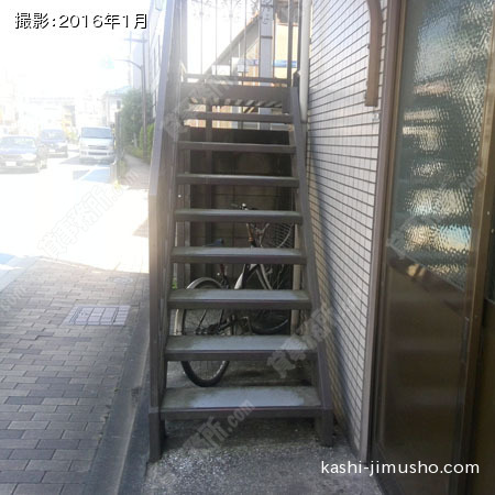 2階へのアプローチ