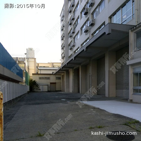 ビル裏部分