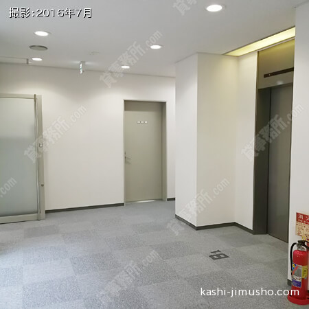 １階エレベーターホール