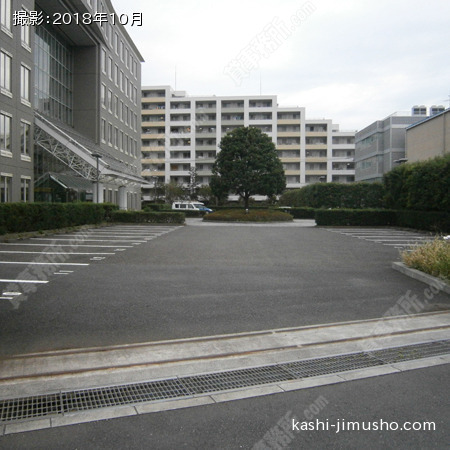 平面駐車場