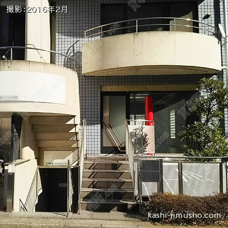 ビル前面