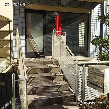 ビル正面