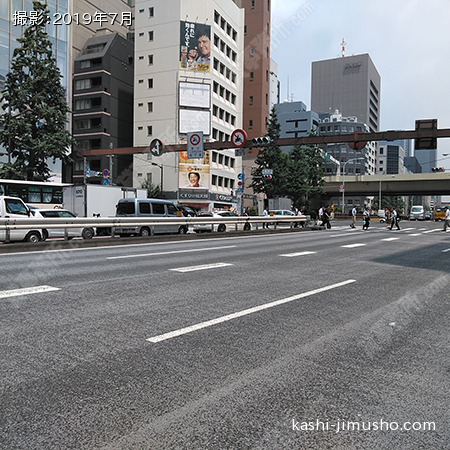 前面道路(昭和通り)