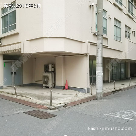 ビル正面