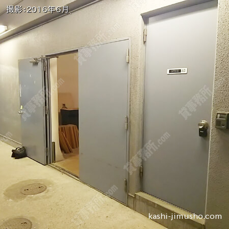 １階専用出入口2