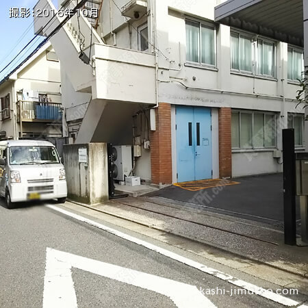 建物入口