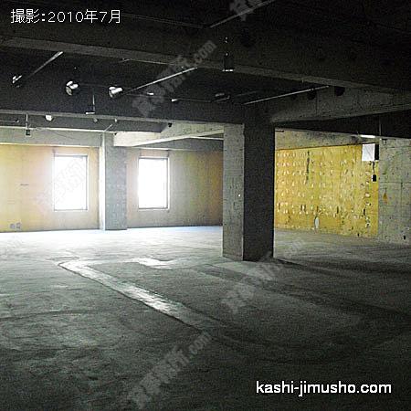 室内３