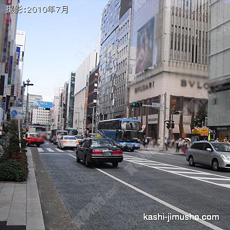 前面道路（中央通り） 