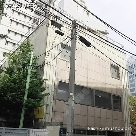 ビル正面