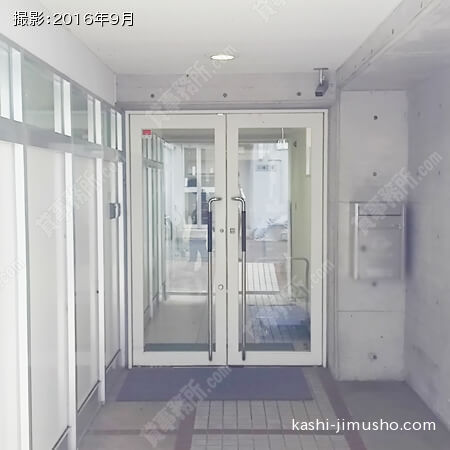 エントランスドア