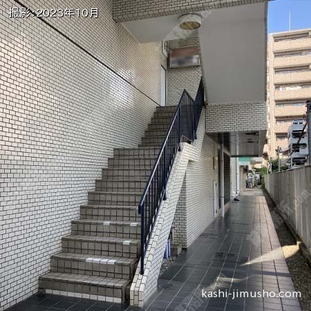 共用階段