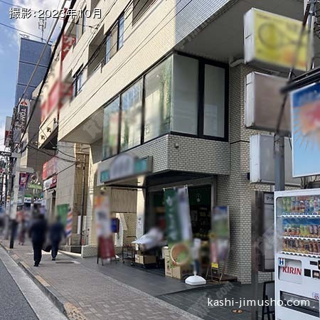 ビル前面