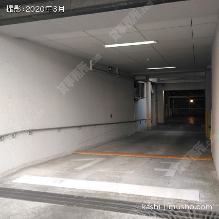 駐車場入口