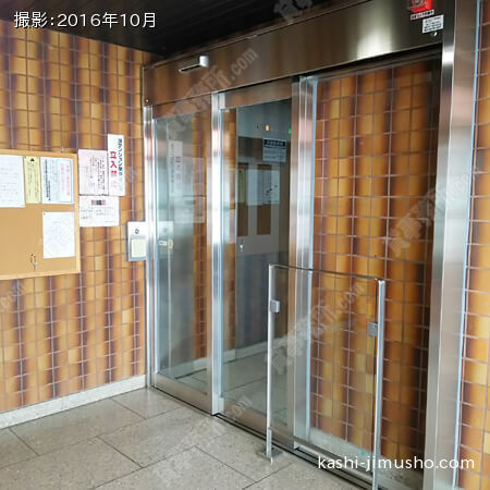 エントランスドア