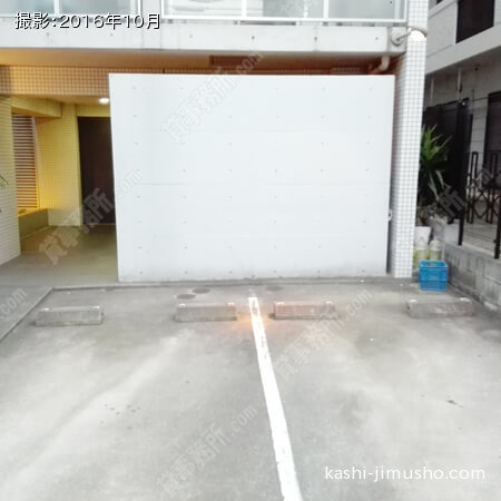 前面駐車場