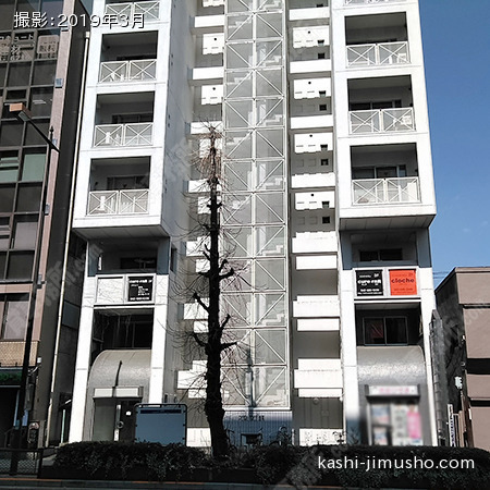 ビル前面