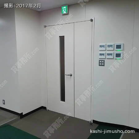 貸室入口