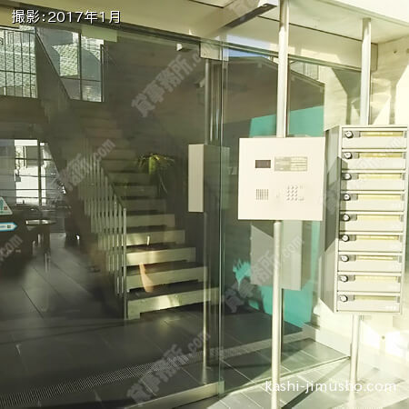 エントランスドア