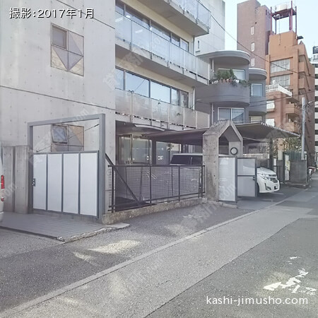 ビル正面