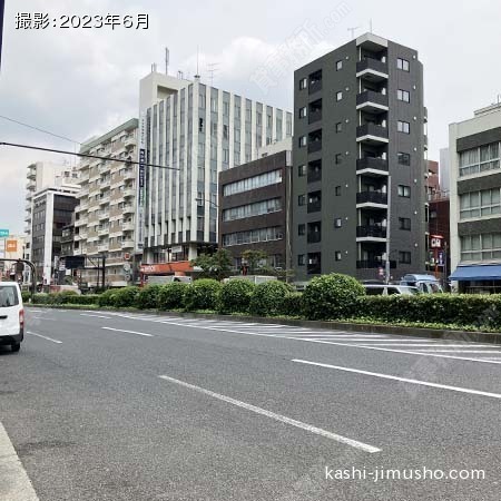 前面道路(白山通り)