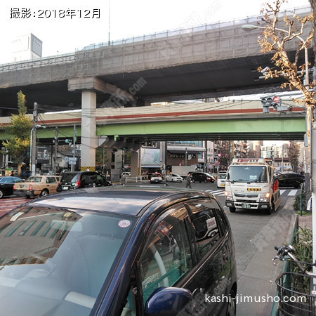 前面道路(西麻布交差点側)