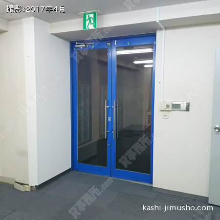 ２階　貸室入口