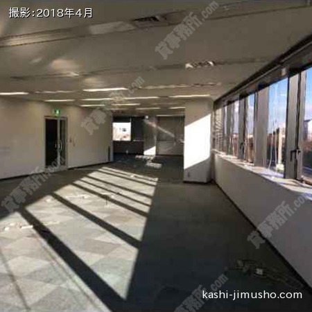 貸室内