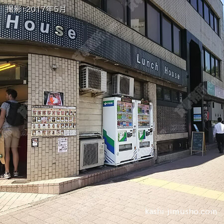 ビル正面