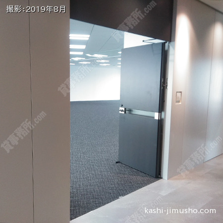 貸室入口②