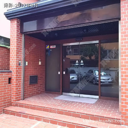 エントランスドア