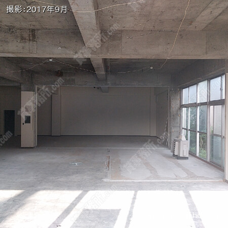1階貸室内
