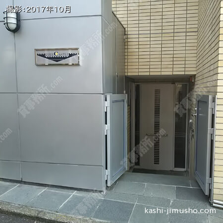ビル入口①