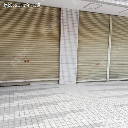 1F貸室入口