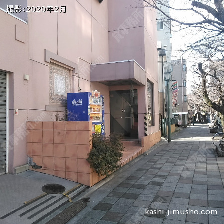 ビル前面