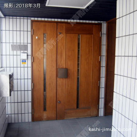 貸室入口