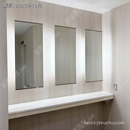 女性トイレ 女性トイレ