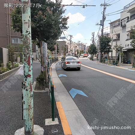 前面道路(早稲田通り）