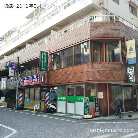 ビル前面