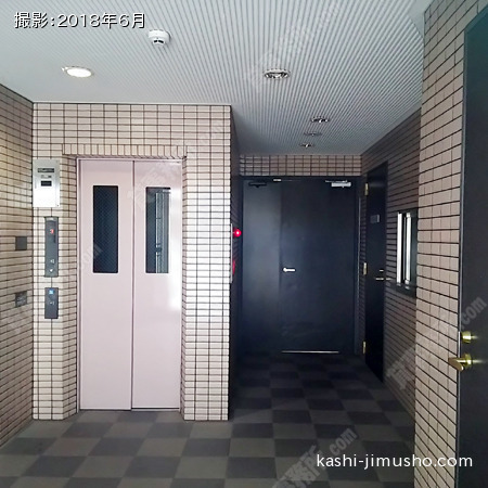 住居エントランス
