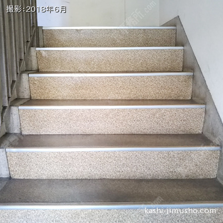 共用階段