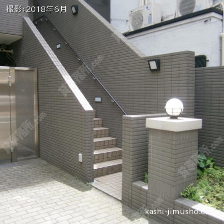 2階への直接階段①